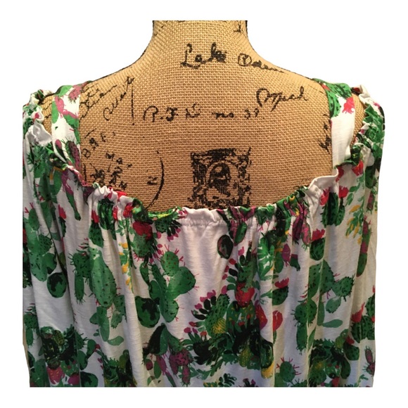 Casey Key Women’s Top -NWT - Picture 9 of 13